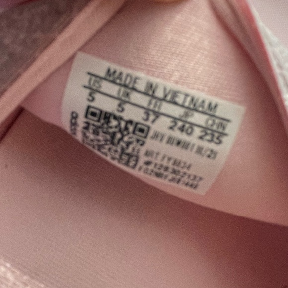 Pink slides - Picture 2 of 3